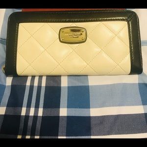 MK wallet
